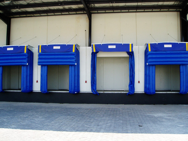 Inflatable Dock Shelter