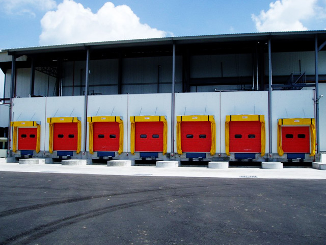 Inflatable Dock Shelter