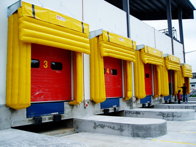 Inflatable Dock Shelter